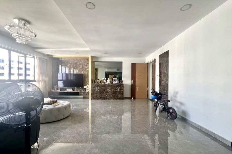 464A Bukit Batok West Avenue 8, 464A Bukit Batok West Avenue 8, 3 Bedrooms, 1,216 sqft, HDB Flat For Sale, by Sherry Tay, 500156022 - Living Room - PropertyGuru.com.sg