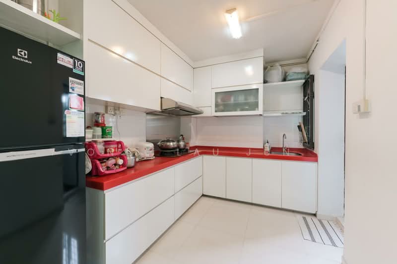 154 Gangsa Road, 154 Gangsa Road, 3 Bedrooms, 1,302 sqft, HDB Flat For Sale, by Yvonne Lau Jun Li, 500156025 - Kitchen - PropertyGuru.com.sg