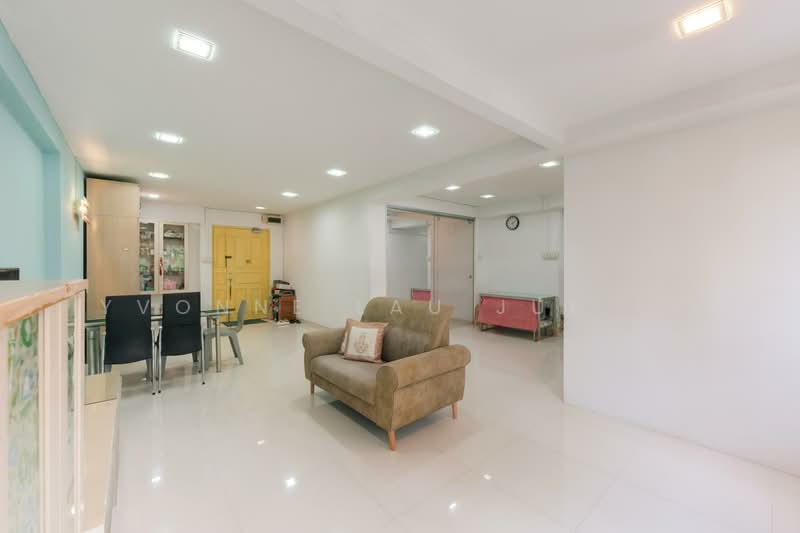 154 Gangsa Road, 154 Gangsa Road, 3 Bedrooms, 1,302 sqft, HDB Flat For Sale, by Yvonne Lau Jun Li, 500156025 - Living Room - PropertyGuru.com.sg