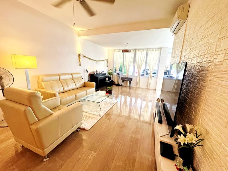 Upper Changi Road East, Upper Changi Road East/Eastwood Drive/Bedok Ria Drive, 4 Bedrooms, 2,600 sqft, Semi-Detached House For Sale, by Winston Lim, 500156026 - Living Room - PropertyGuru.com.sg