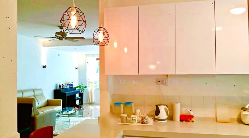 Upper Changi Road East, Upper Changi Road East/Eastwood Drive/Bedok Ria Drive, 4 Bedrooms, 2,600 sqft, Semi-Detached House For Sale, by Winston Lim, 500156026 - Living Room - PropertyGuru.com.sg