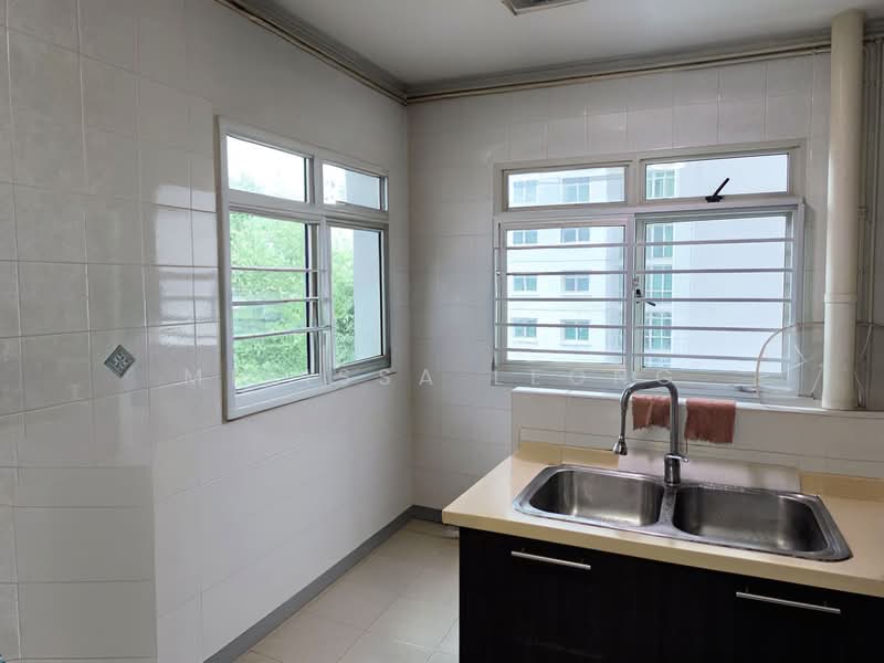 105A Edgefield Plains, 105A Edgefield Plains, 2 Bedrooms, 1,184 sqft, HDB Flat For Sale, by Melissa Leong, 500156037 - Kitchen - PropertyGuru.com.sg
