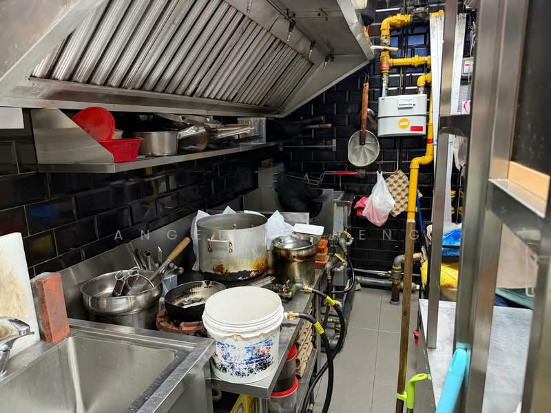 Far East Plaza, 14 Scotts Road, 323 sqft, Other Retail For Rent, by Angeline Heng, 500156040 - Kitchen - CommercialGuru.com.sg