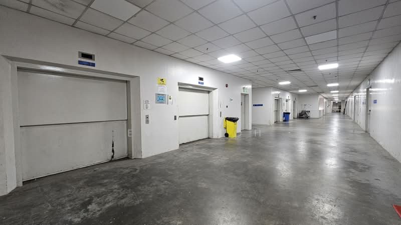 Pantech Business Hub, 196 Pandan Loop, Buona Vista / West Coast / Clementi New Town, 1,593 sqft, Factory / Workshop (B2) For Sale, by Evan Loh, 500156049 - Corridor - CommercialGuru.com.sg