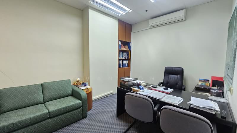 Pantech Business Hub, 196 Pandan Loop, Buona Vista / West Coast / Clementi New Town, 1,593 sqft, Factory / Workshop (B2) For Sale, by Evan Loh, 500156049 - Study - CommercialGuru.com.sg