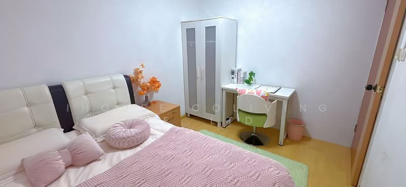 Orchard Towers, 1 Claymore Drive, Room Rental, 120 sqft, Apartment For Rent, by Hilda, 500156055 - Bedroom - PropertyGuru.com.sg