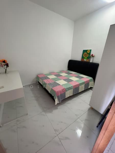 Orchard Towers, 1 Claymore Drive, Room Rental, 120 sqft, Apartment For Rent, by Hilda, 500156055 - Bedroom - PropertyGuru.com.sg