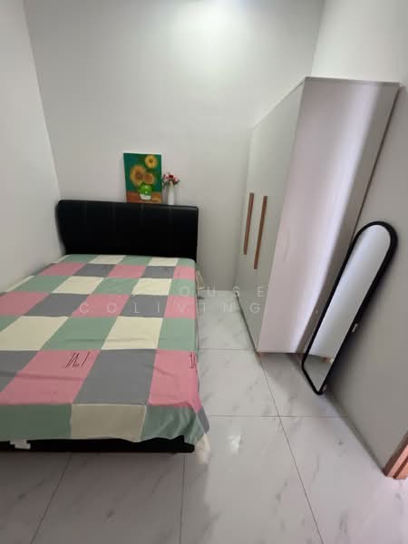 Orchard Towers, 1 Claymore Drive, Room Rental, 120 sqft, Apartment For Rent, by Hilda, 500156055 - Bedroom - PropertyGuru.com.sg