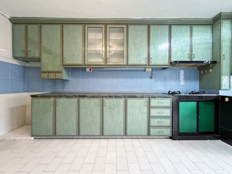 481 Jurong West Street 41, 481 Jurong West Street 41, 2 Bedrooms, 721 sqft, HDB Flat For Sale, by Andy Lim 林佳俊, 500156059 - Kitchen - PropertyGuru.com.sg