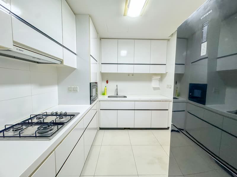 The Interlace, 180 Depot Road, 2 Bedrooms, 1,216 sqft, Condominium For Rent, by Jeremy Toh, 500156089 - Kitchen - PropertyGuru.com.sg