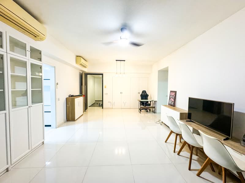 The Interlace, 180 Depot Road, 2 Bedrooms, 1,216 sqft, Condominium For Rent, by Jeremy Toh, 500156089 - Living Room - PropertyGuru.com.sg
