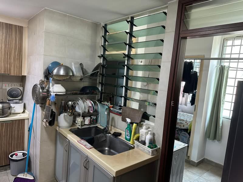 Woodgrove Condo, 2 Woodgrove Drive, 3 Bedrooms, 1,593 sqft, Condominium For Rent, by Toh May Kee, 500156140 - Kitchen - PropertyGuru.com.sg