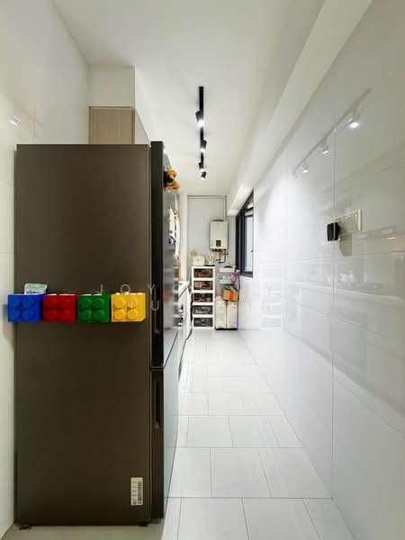 311A Clementi Avenue 4, 311A Clementi Avenue 4, 2 Bedrooms, 646 sqft, HDB Flat For Sale, by Joyce Lye Hui Xin, 500156159 - Kitchen - PropertyGuru.com.sg