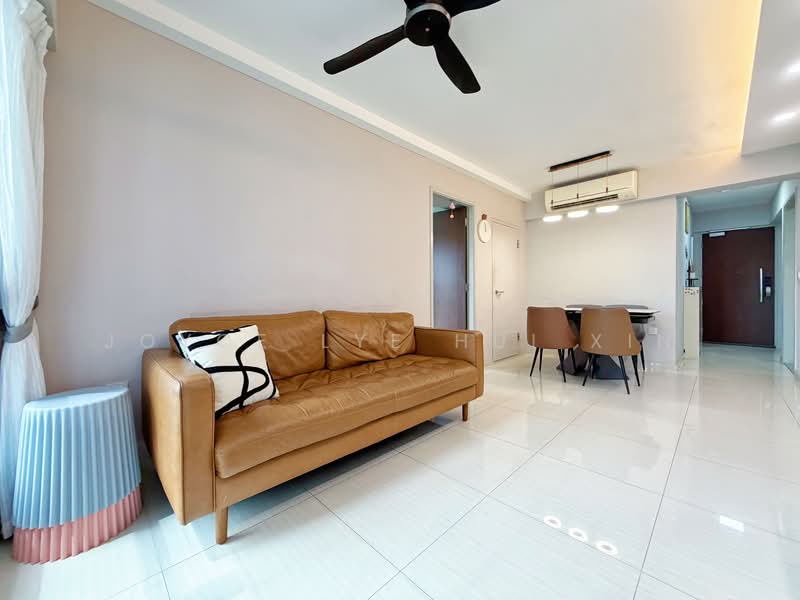311A Clementi Avenue 4, 311A Clementi Avenue 4, 2 Bedrooms, 646 sqft, HDB Flat For Sale, by Joyce Lye Hui Xin, 500156159 - Living Room - PropertyGuru.com.sg