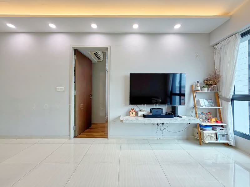 311A Clementi Avenue 4, 311A Clementi Avenue 4, 2 Bedrooms, 646 sqft, HDB Flat For Sale, by Joyce Lye Hui Xin, 500156159 - Living Room - PropertyGuru.com.sg
