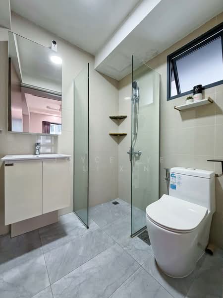 311A Clementi Avenue 4, 311A Clementi Avenue 4, 2 Bedrooms, 646 sqft, HDB Flat For Sale, by Joyce Lye Hui Xin, 500156159 - Bathroom - PropertyGuru.com.sg