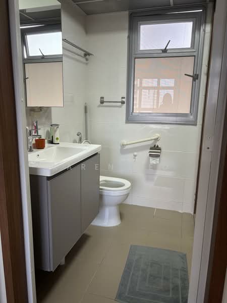 876A Tampines Avenue 8, 876A Tampines Avenue 8, 4 Bedrooms, 1,291 sqft, HDB Flat For Sale, by Karen Neo, 500156166 - Bathroom - PropertyGuru.com.sg
