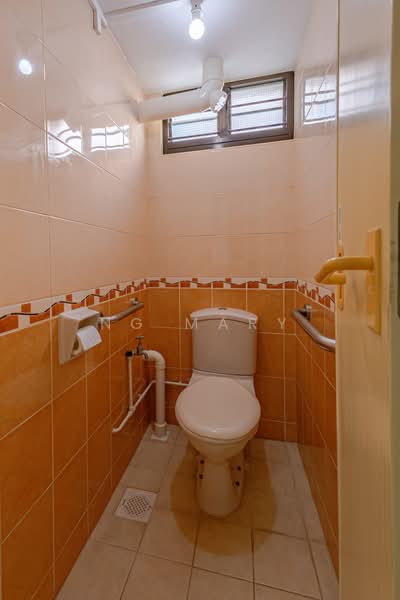 54 Marine Terrace, 54 Marine Terrace, 3 Bedrooms, 947 sqft, HDB Flat For Sale, by Ng Mary, 500156167 - Bathroom - PropertyGuru.com.sg