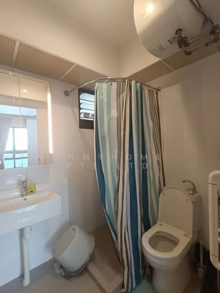 96 Dawson Road, 96 Dawson Road, 3 Bedrooms, 925 sqft, HDB Flat For Sale, by EVON NG, 500156176 - Bathroom - PropertyGuru.com.sg