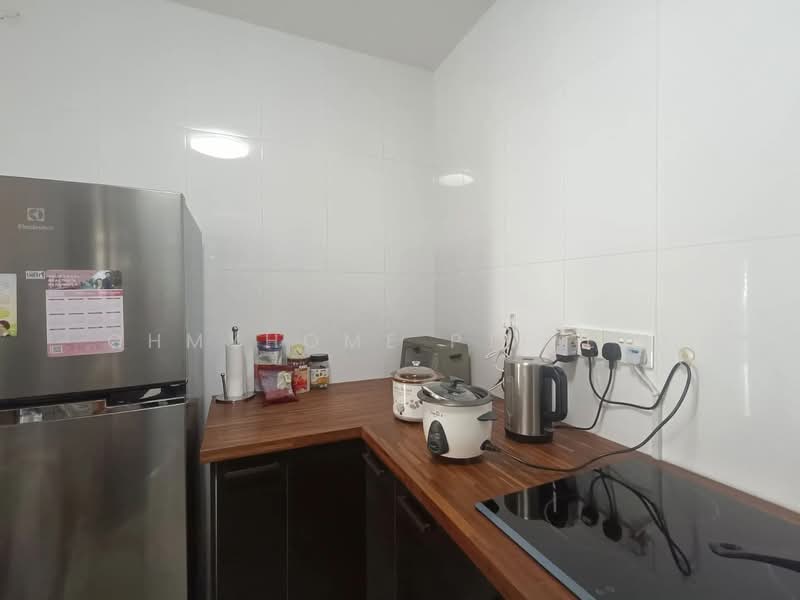 96 Dawson Road, 96 Dawson Road, 3 Bedrooms, 925 sqft, HDB Flat For Sale, by EVON NG, 500156176 - Kitchen - PropertyGuru.com.sg