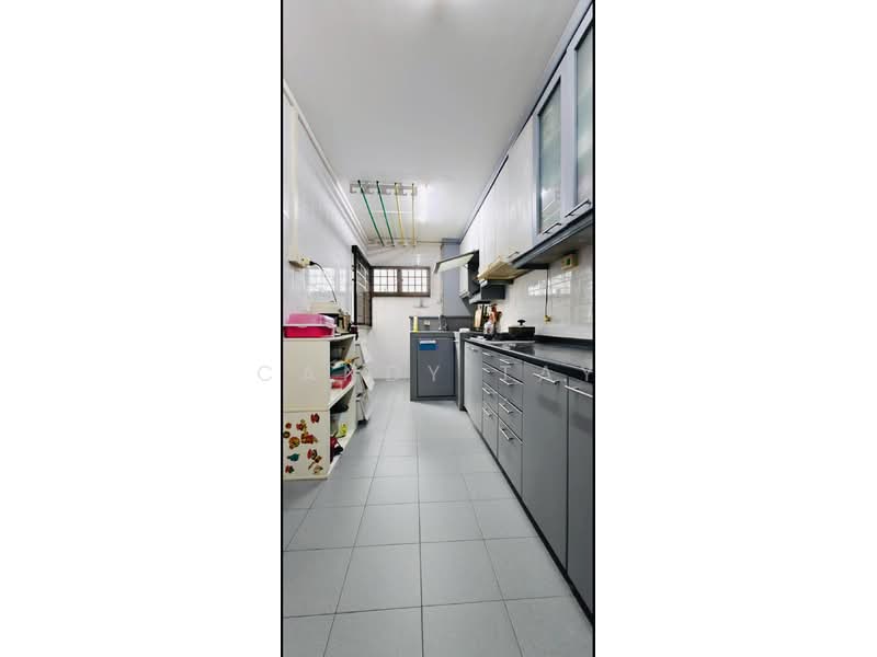 625 Jurong West Street 61, 625 Jurong West Street 61, 3 Bedrooms, 1,184 sqft, HDB Flat For Sale, by Candy Tay, 500156183 - Kitchen - PropertyGuru.com.sg