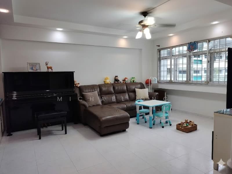 766 Choa Chu Kang North 5, 766 Choa Chu Kang North 5, 3 Bedrooms, 1,118 sqft, HDB Flat For Sale, by Michael Ong, 500156184 - Living Room - PropertyGuru.com.sg