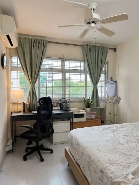 766 Choa Chu Kang North 5, 766 Choa Chu Kang North 5, 3 Bedrooms, 1,118 sqft, HDB Flat For Sale, by Michael Ong, 500156184 - Bedroom - PropertyGuru.com.sg