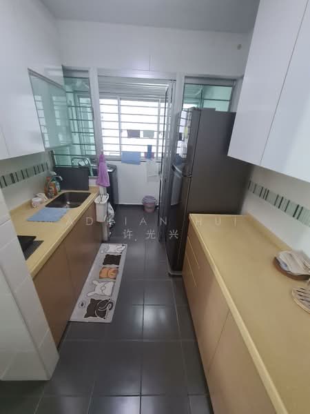 210C Punggol Place, 210C Punggol Place, 2 Bedrooms, 721 sqft, HDB Flat For Sale, by Adrian Hui 许光兴, 500156185 - Kitchen - PropertyGuru.com.sg