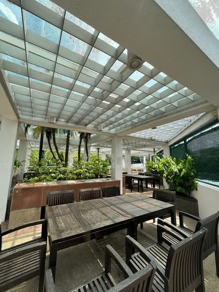 Blue Horizon, 29 West Coast Crescent, 2 Bedrooms, 934 sqft, Condominium For Rent, by Lawrence Quek, 500156191 - Exterior - PropertyGuru.com.sg