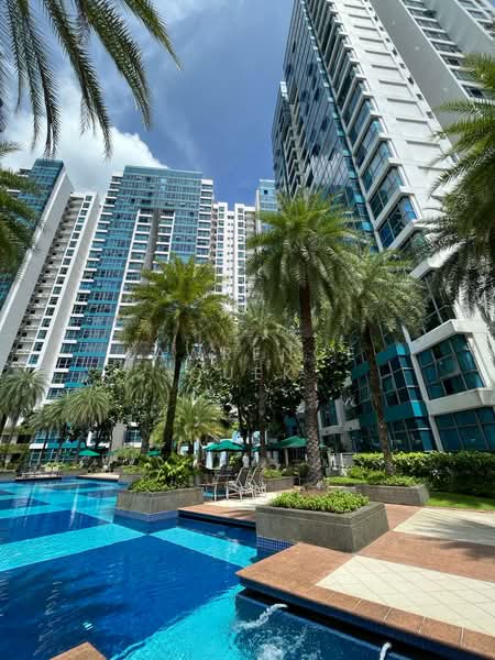 Blue Horizon, 29 West Coast Crescent, 2 Bedrooms, 934 sqft, Condominium For Rent, by Lawrence Quek, 500156191 - Pool - PropertyGuru.com.sg