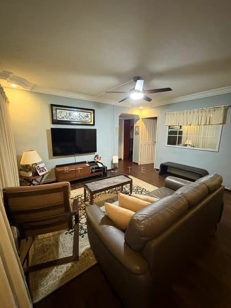 748 Pasir Ris Street 71, 748 Pasir Ris Street 71, Room Rental, 130 sqft, HDB Flat For Rent, by Rini Teo, 500156217 - Living Room - PropertyGuru.com.sg