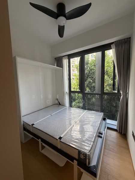Hill House, 10A-11 Institution Hill, 10B, 2 Bedrooms, 624 sqft, Condominium For Rent, by Sebestian Cheng, 500156227 - Study table cum pull down Bed - PropertyGuru.com.sg