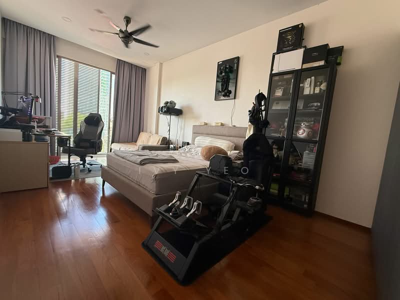 Hillview Estate, Jalan Intan, 5 Bedrooms, 4,070 sqft, Semi-Detached House For Sale, by Ivy Yeo, 500156230 - Bedroom - PropertyGuru.com.sg