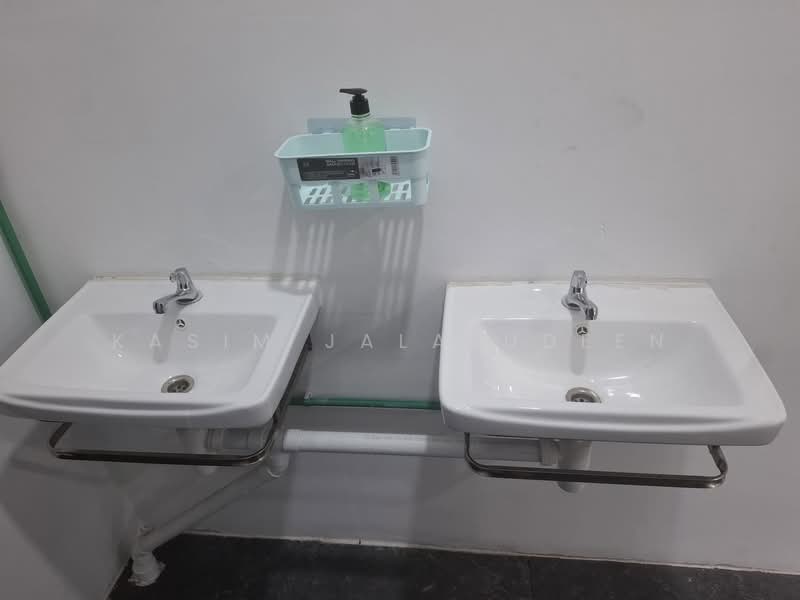 Westlink Techpark, 105 Tuas View Walk, 30,000 sqft, Factory / Workshop (B2) For Rent, by Kasim Jalaludeen, 500156242 - Bathroom - CommercialGuru.com.sg