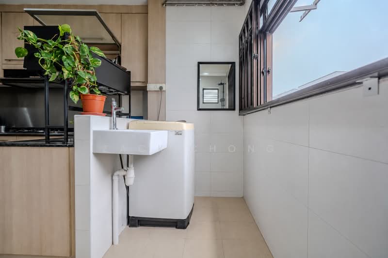 540 Bukit Batok Street 52, 540 Bukit Batok Street 52, 3 Bedrooms, 1,108 sqft, HDB Flat For Sale, by Zack Chong, 500156250 - Balcony - PropertyGuru.com.sg