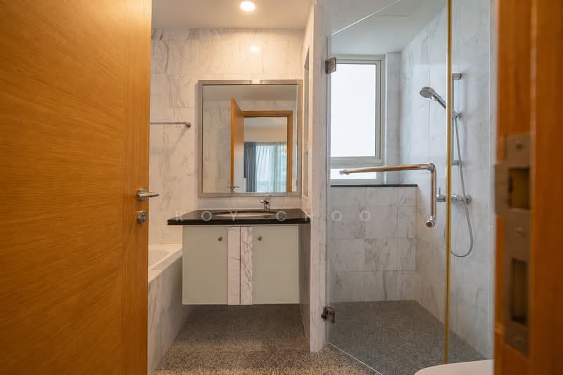 Goldenhill Park Condo, 66 Mei Hwan Drive, 3 Bedrooms, 1,335 sqft, Condominium For Sale, by Roy Choo, 500156263 - Bathroom - PropertyGuru.com.sg