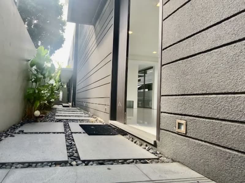Tan Kim Cheng Road, Tan Kim Cheng Road, 5 Bedrooms, 7,400 sqft, Detached House For Rent, by Lynda Teo, 500156277 - Exterior - PropertyGuru.com.sg