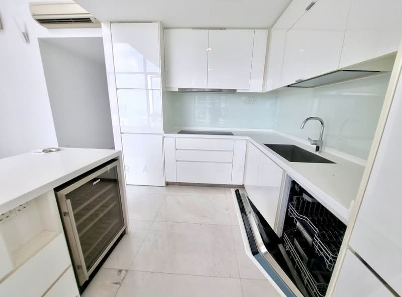 Altez, 16 Enggor Street, 2 Bedrooms, 1,109 sqft, Condominium For Sale, by Tracy Wang, 500156291 - Kitchen - PropertyGuru.com.sg