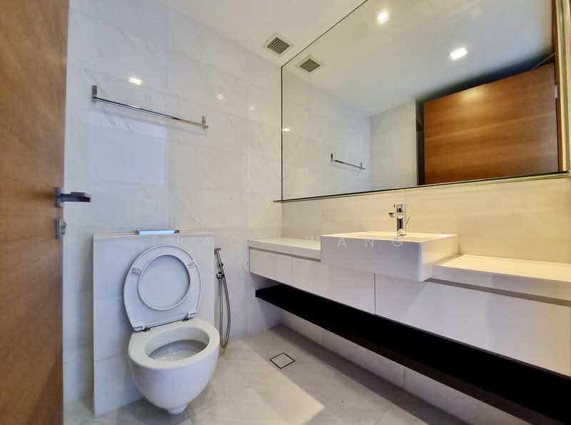 Altez, 16 Enggor Street, 2 Bedrooms, 1,109 sqft, Condominium For Sale, by Tracy Wang, 500156291 - Bathroom - PropertyGuru.com.sg