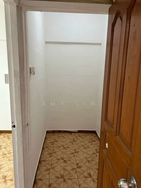 13 Jalan Bukit Merah, 13 Jalan Bukit Merah, 3 Bedrooms, 1,000 sqft, HDB Flat For Rent, by Amy Lim, 500156326 - Entrance - PropertyGuru.com.sg
