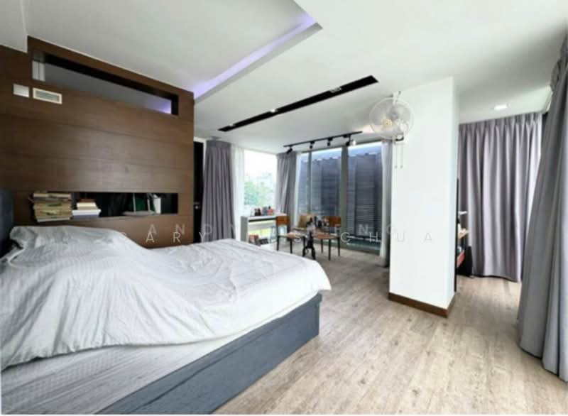 Jalan Senang, Jalan Senang, 4 Bedrooms, 3,466 sqft, Detached House For Sale, by Gary H S Chua, 500156327 - Bedroom - PropertyGuru.com.sg