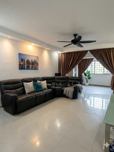 114 Tampines Street 11, 114 Tampines Street 11, 3 Bedrooms, 1,432 sqft, HDB Flat For Sale, by Eugene Lee, 500156335 - Living Room - PropertyGuru.com.sg