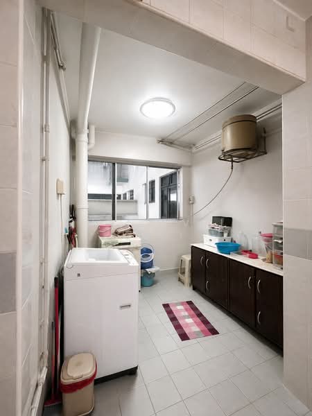 522 Woodlands Drive 14, 522 Woodlands Drive 14, 3 Bedrooms, 1,334 sqft, HDB Flat For Sale, by Mohana Vel T Kasi, 500156339 - Service Kitchen - PropertyGuru.com.sg