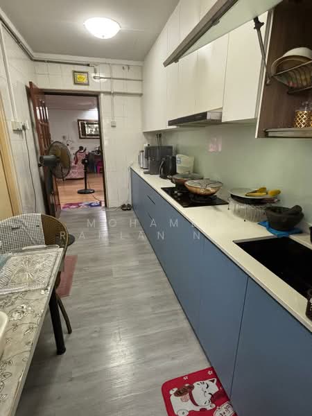 553 Woodlands Drive 44, 553 Woodlands Drive 44, 3 Bedrooms, 1,292 sqft, HDB Flat For Sale, by Mohamed Ramlan Nordin, 500156342 - Kitchen - PropertyGuru.com.sg