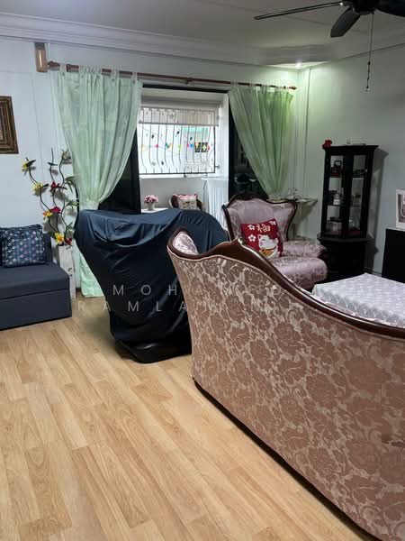 553 Woodlands Drive 44, 553 Woodlands Drive 44, 3 Bedrooms, 1,292 sqft, HDB Flat For Sale, by Mohamed Ramlan Nordin, 500156342 - Living Room - PropertyGuru.com.sg