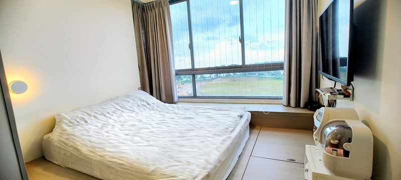 Skies Miltonia, 21 Miltonia Close, 2 Bedrooms, 743 sqft, Condominium For Sale, by James Yeo, 500156357 - Bedroom - PropertyGuru.com.sg