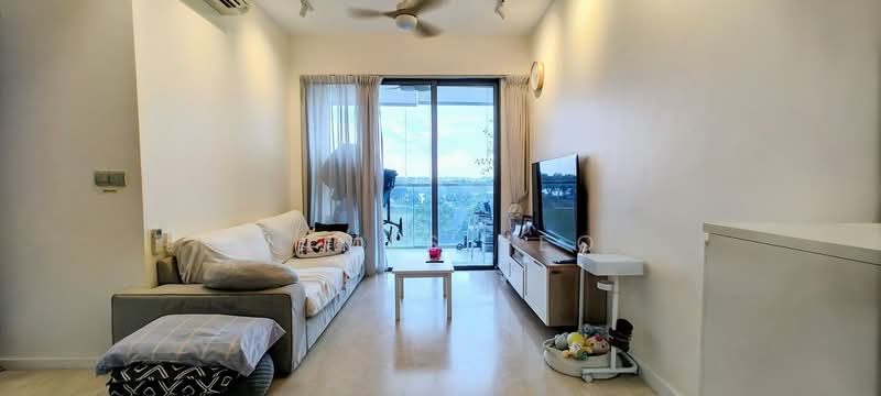 Skies Miltonia, 21 Miltonia Close, 2 Bedrooms, 743 sqft, Condominium For Sale, by James Yeo, 500156357 - Living Room - PropertyGuru.com.sg