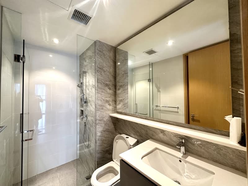 Bartley Ridge, 34 Mount Vernon Road, 2 Bedrooms, 732 sqft, Condominium For Sale, by Angela Wang, 500156366 - Common Bathroom - PropertyGuru.com.sg