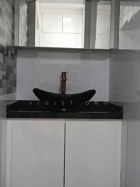 403 Pandan Gardens, 403 Pandan Gardens, 3 Bedrooms, 1,119 sqft, HDB Flat For Sale, by Violet Ong, 500156368 - Bathroom - PropertyGuru.com.sg