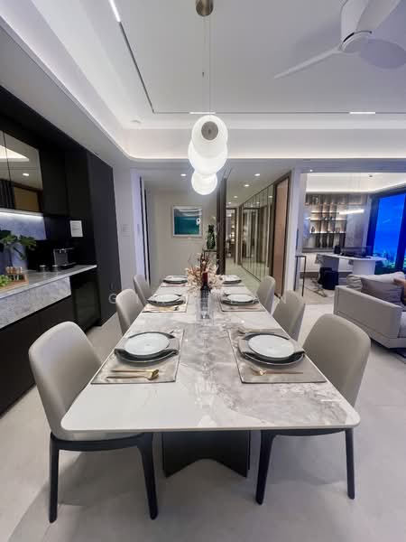 Vela Bay, Bayshore Road, 5 Bedrooms, 1,765 sqft, Condominium For Sale, by Gina Tan, 500156372 - Dining Room - PropertyGuru.com.sg